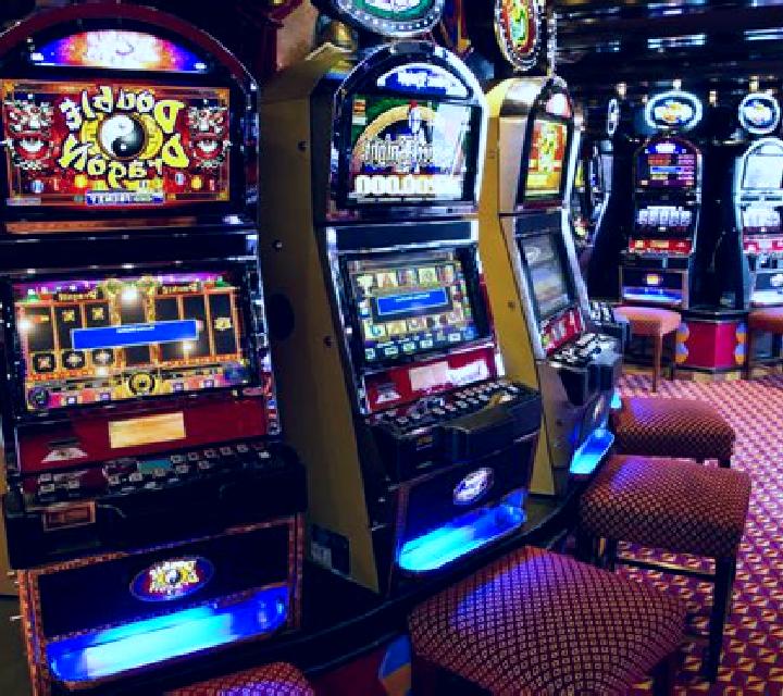 Bass Cash Deluxe King Millions slot game